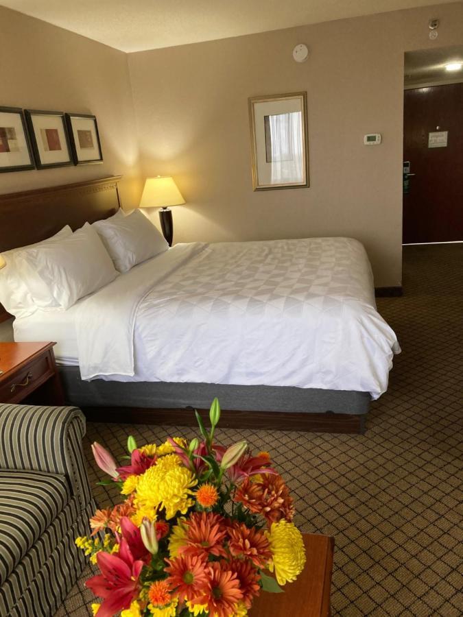 Holiday Inn Cincinnati-Eastgate By Ihg Exterior foto