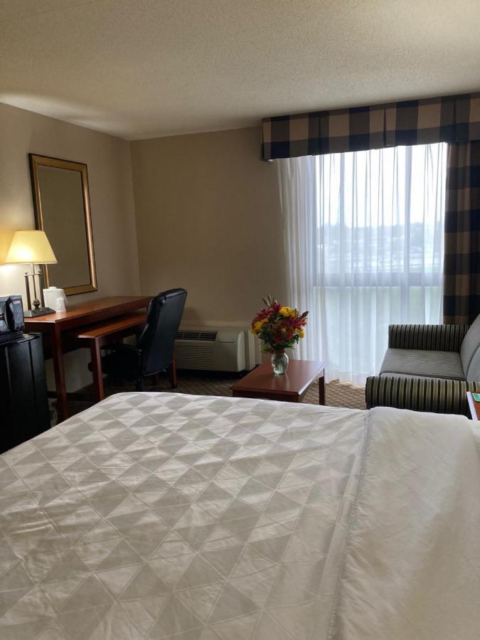 Holiday Inn Cincinnati-Eastgate By Ihg Exterior foto
